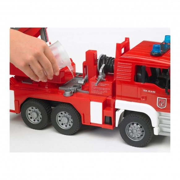 BRUDER MAN TGA VEICULO BOMBEIROS C/ ESCADA